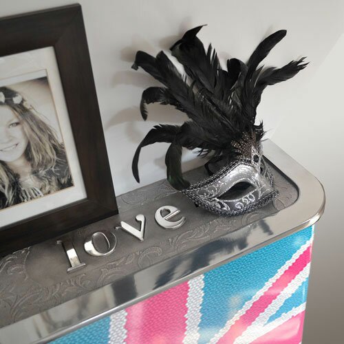 Love shelf image 500 union jack WEB